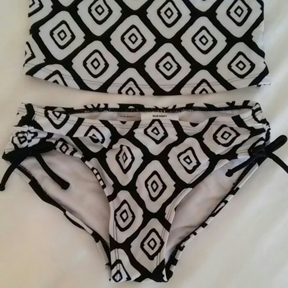 Swimsuit - Picture 2 of 7